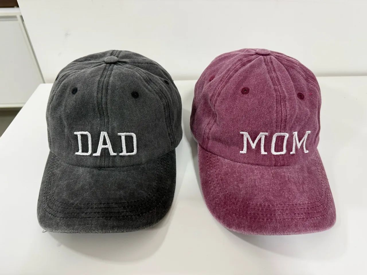 Boné Mom e Dad