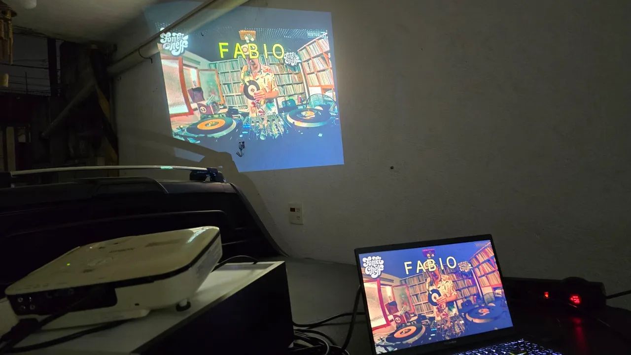 Projetor Epson PowerLite X14+ 