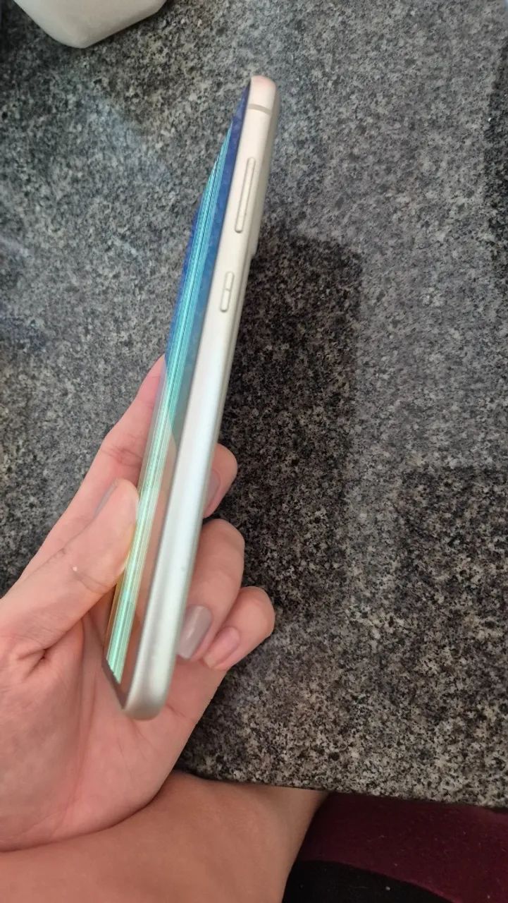 Vendo celular com defeito