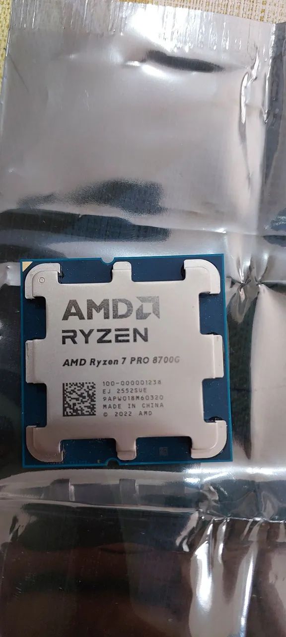 Processador Ryzen 7 8700G 