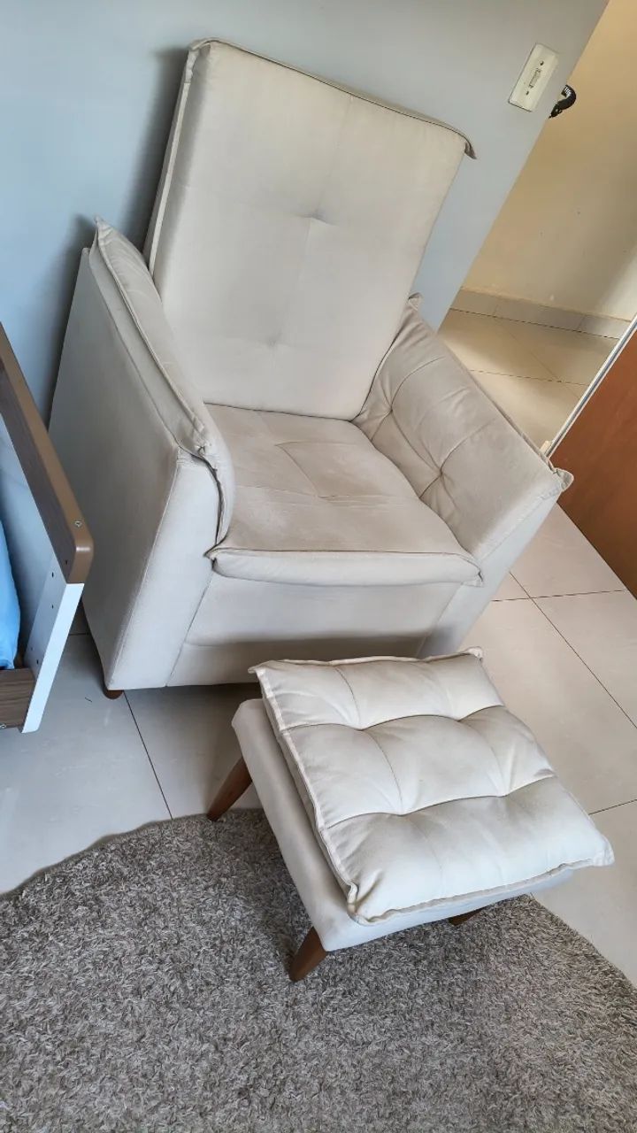 Poltrona amamentação com puff - Foto 2