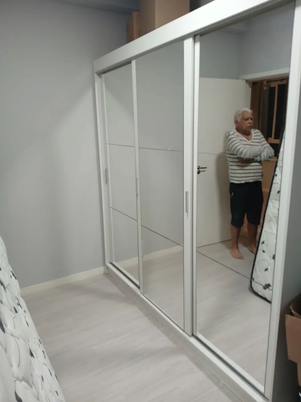 Guarda roupa grande - COM DETALHE - Foto 3