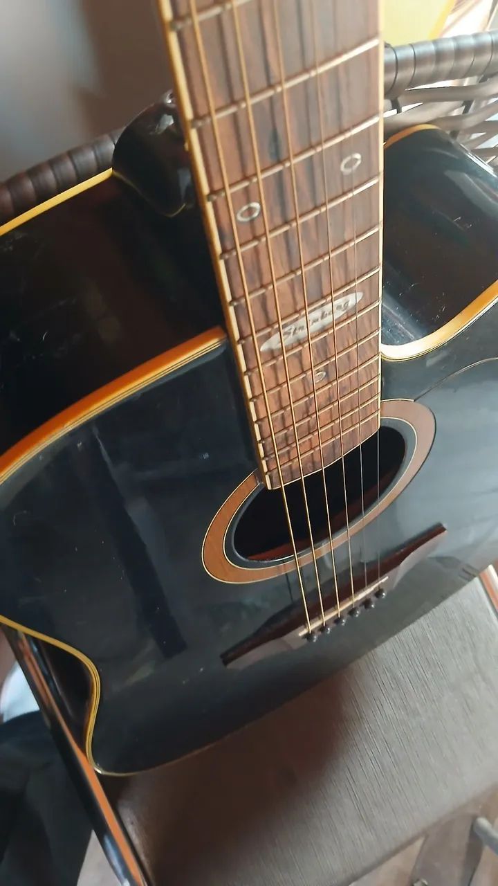 Violão de aço