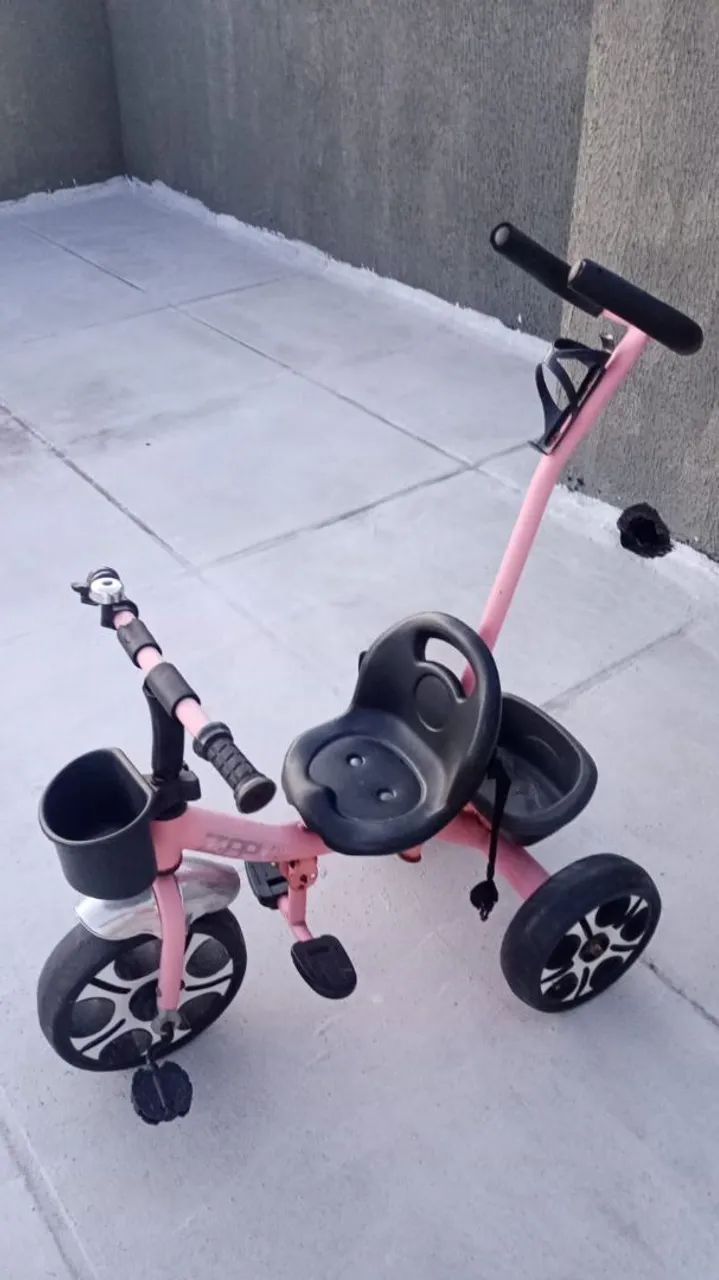 Triciclo infantil
