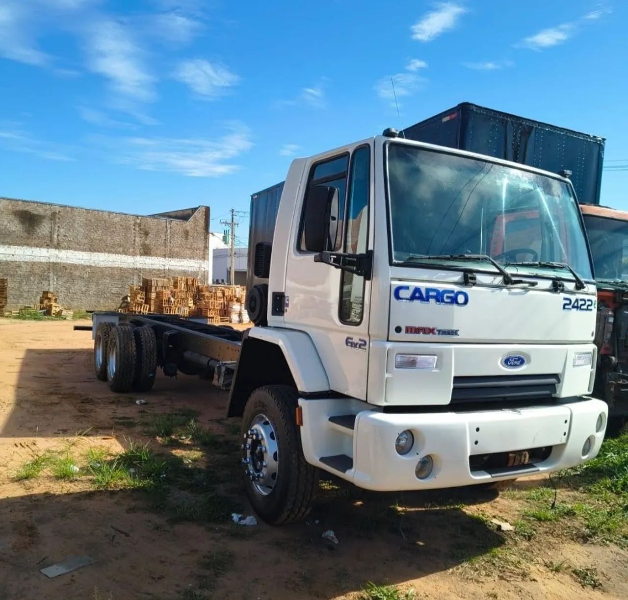 Ford Cargo 2422 - Foto 2