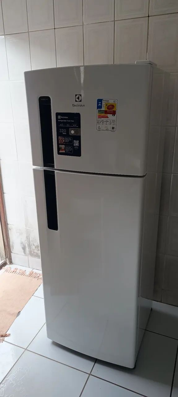 VENDE-SE mesa com 6 cadeiras  - Foto 3