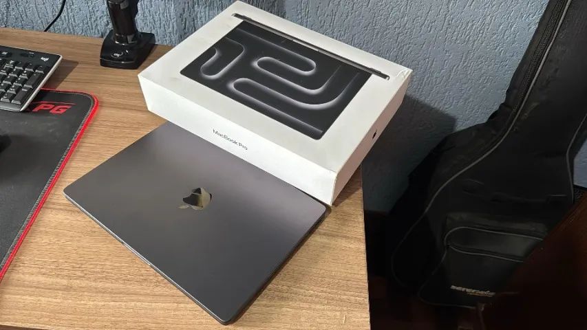 Apple MacBook Pro M4 16GB RAM 512GB SSD tela Liquid Retina XDR de
