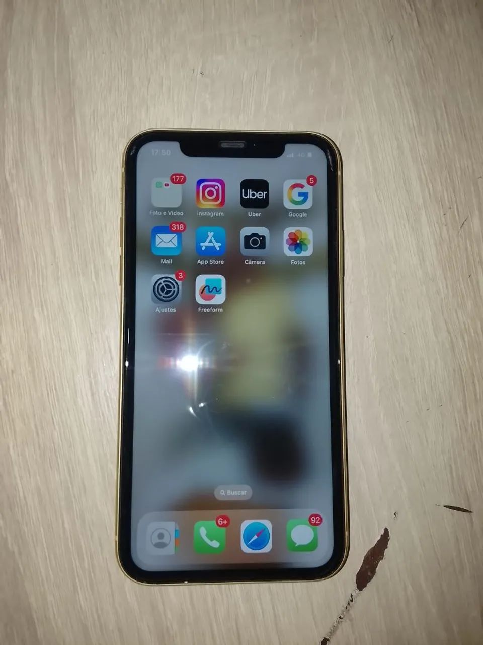 Telefone celular iPhone 11