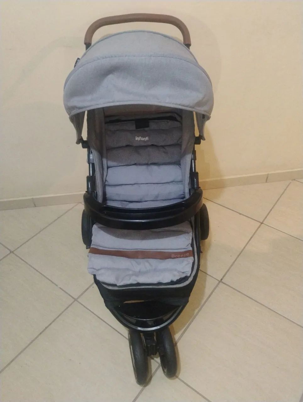 Carrinho de bebê Breeze com bebê conforto  - Foto 3