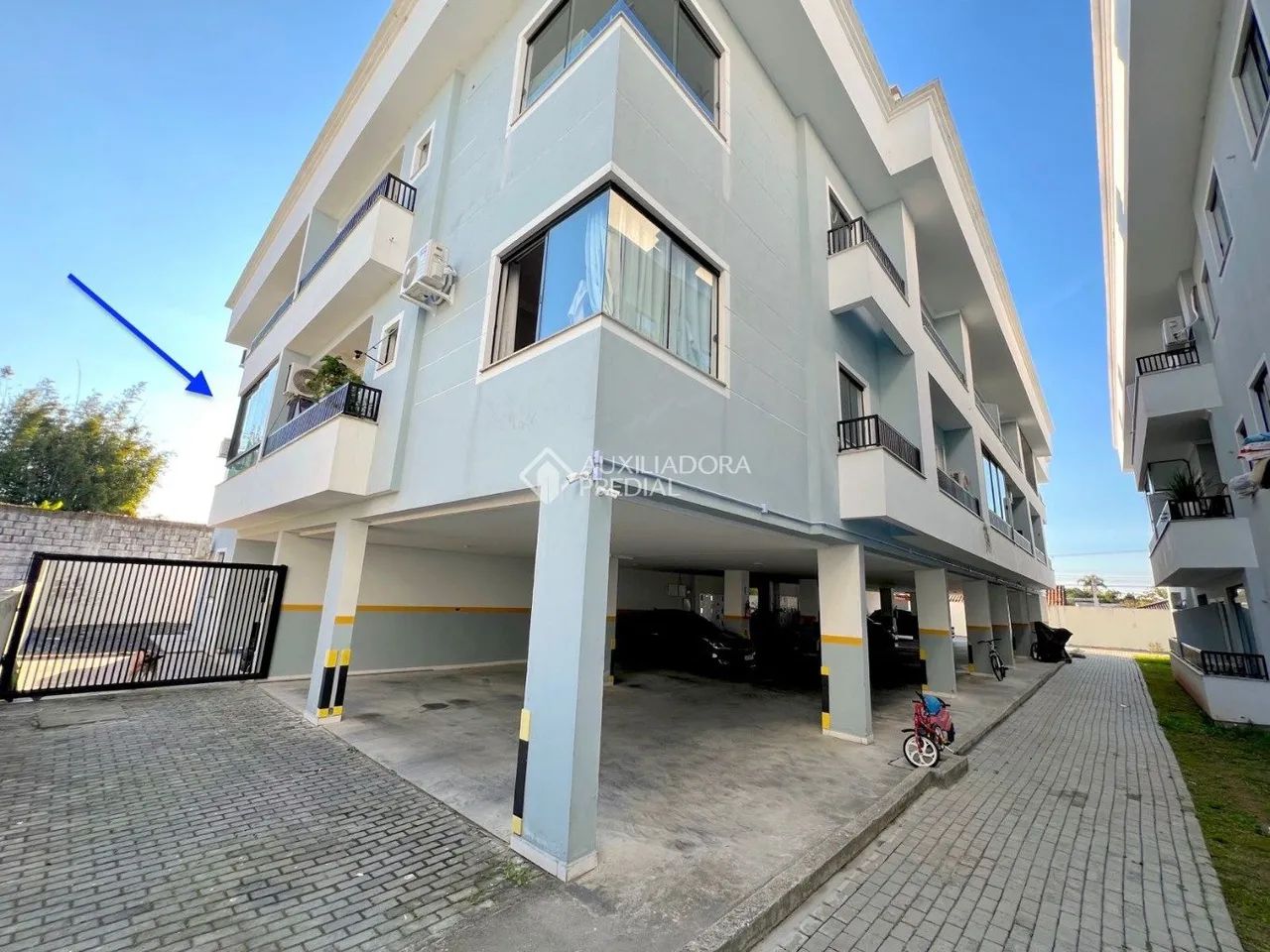 APARTAMENTO 2 SUÍTES NO RIBEIRÃO DA ILHA