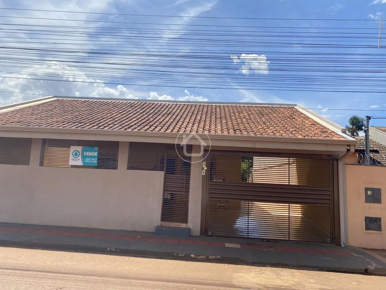 PERMUTA COM CASA MENOR OU AP. SAIDA P/ CUIABA