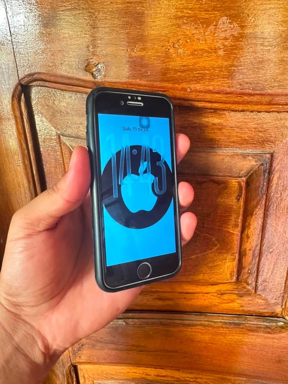 iPhone SE 128Gb  Atualizado iOS 26 com a biométrica funcionando 