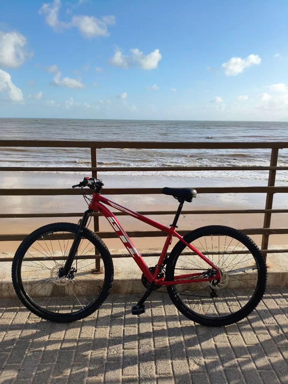 Bicicleta aro 29 câmbio Shimano  