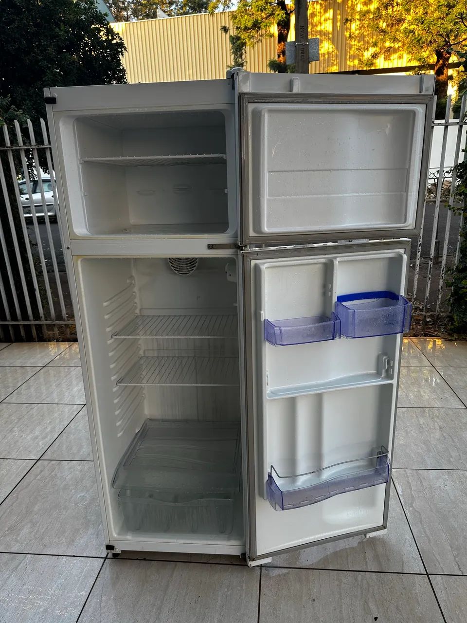 Geladeira duplex de 350 litros  - Foto 3