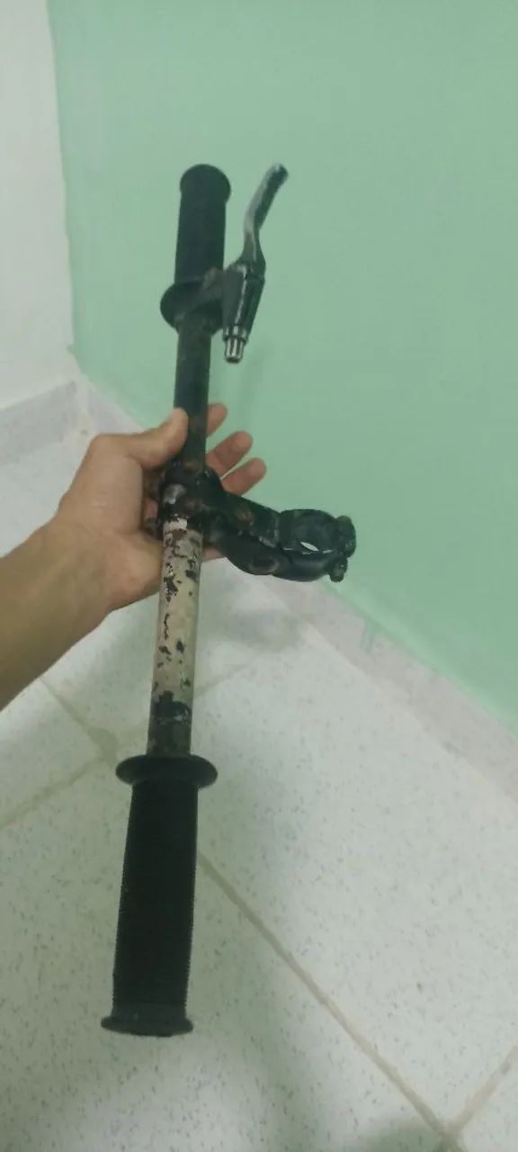 Astra de regulagem com guidom e manete de freio