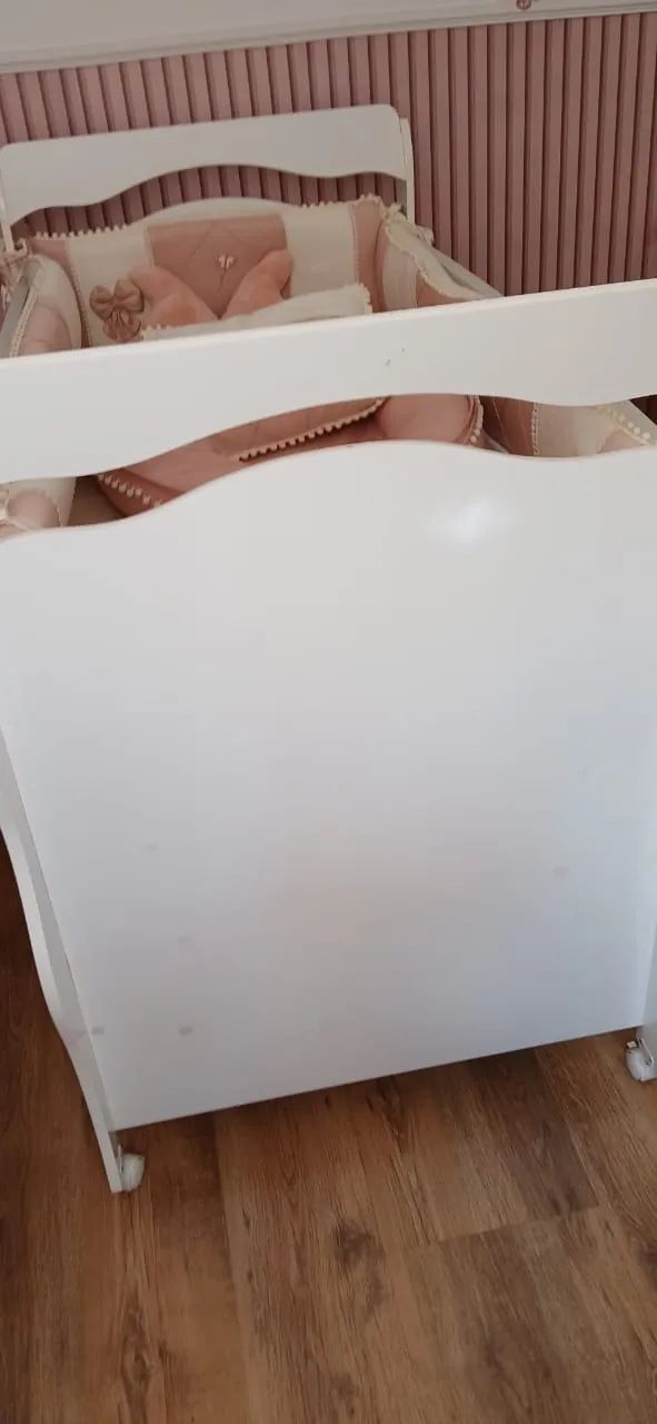 Berço com colchão e decoração  - Foto 3
