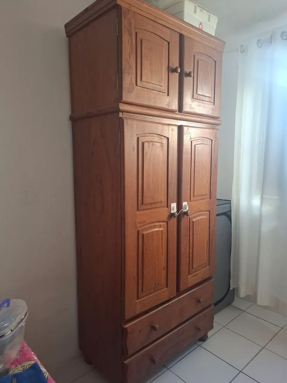 Guarda roupa madeira maciça