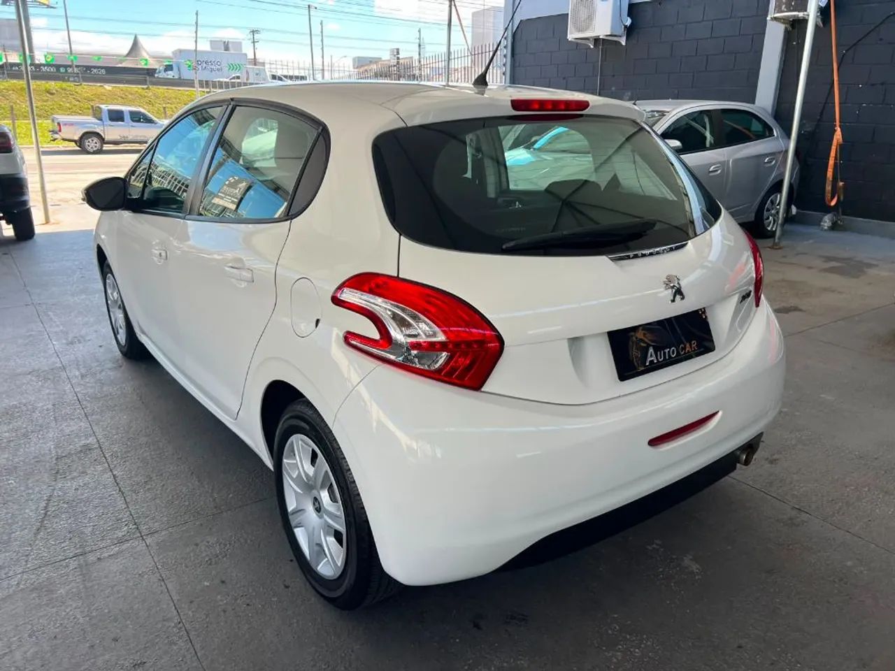 Peugeot 208 Active/active Pack 1.5 Flex 8V 5P 2014 - Foto 4