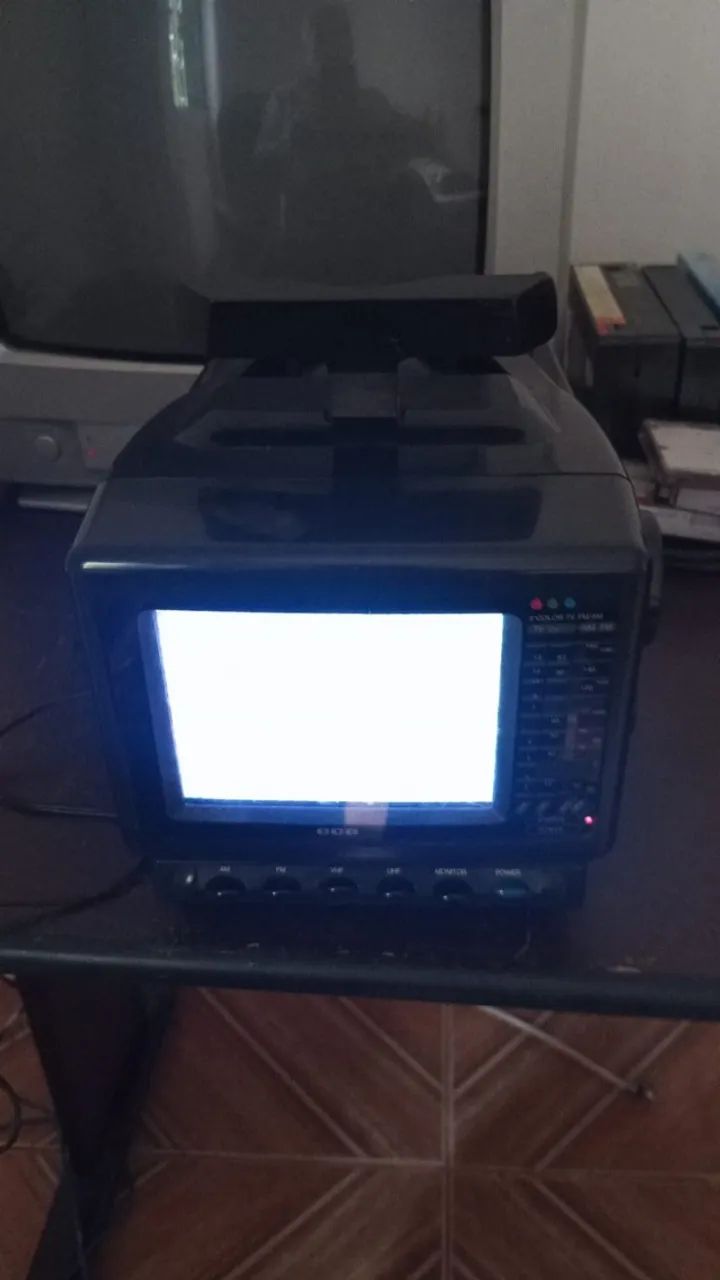Tv Portátil Cce Rádio Am/fm # - Foto 5