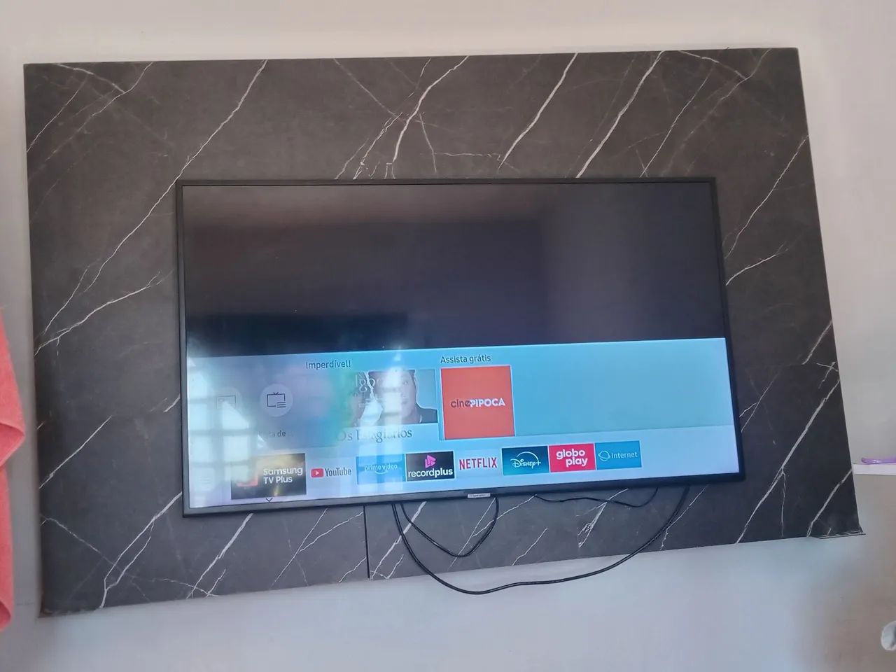 Vende-se tv smart 50 polegadas funcionando perfeitamente sem nenhum defeito 
