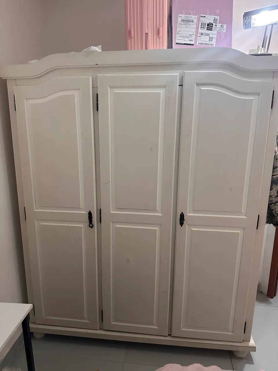 Guarda Roupa de madeira de longa durabilidade. - Foto 2