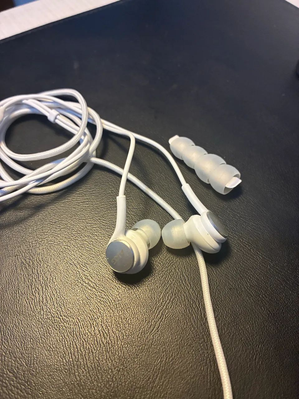 Fone de ouvido AKG original