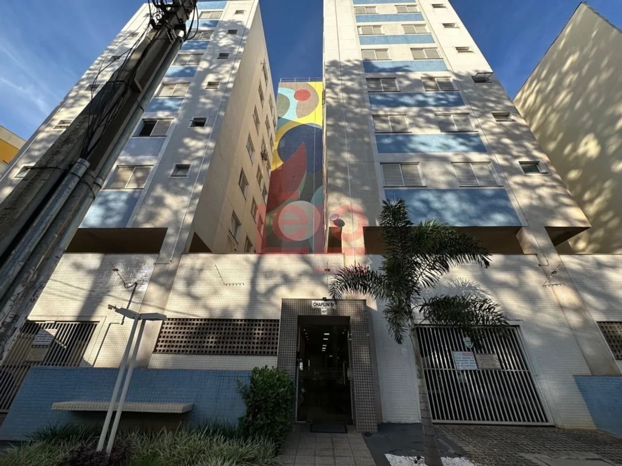 Apartamento de 1 quarto para alugar na Zona 07 em Maringá próximo à UEM com vaga coberta e