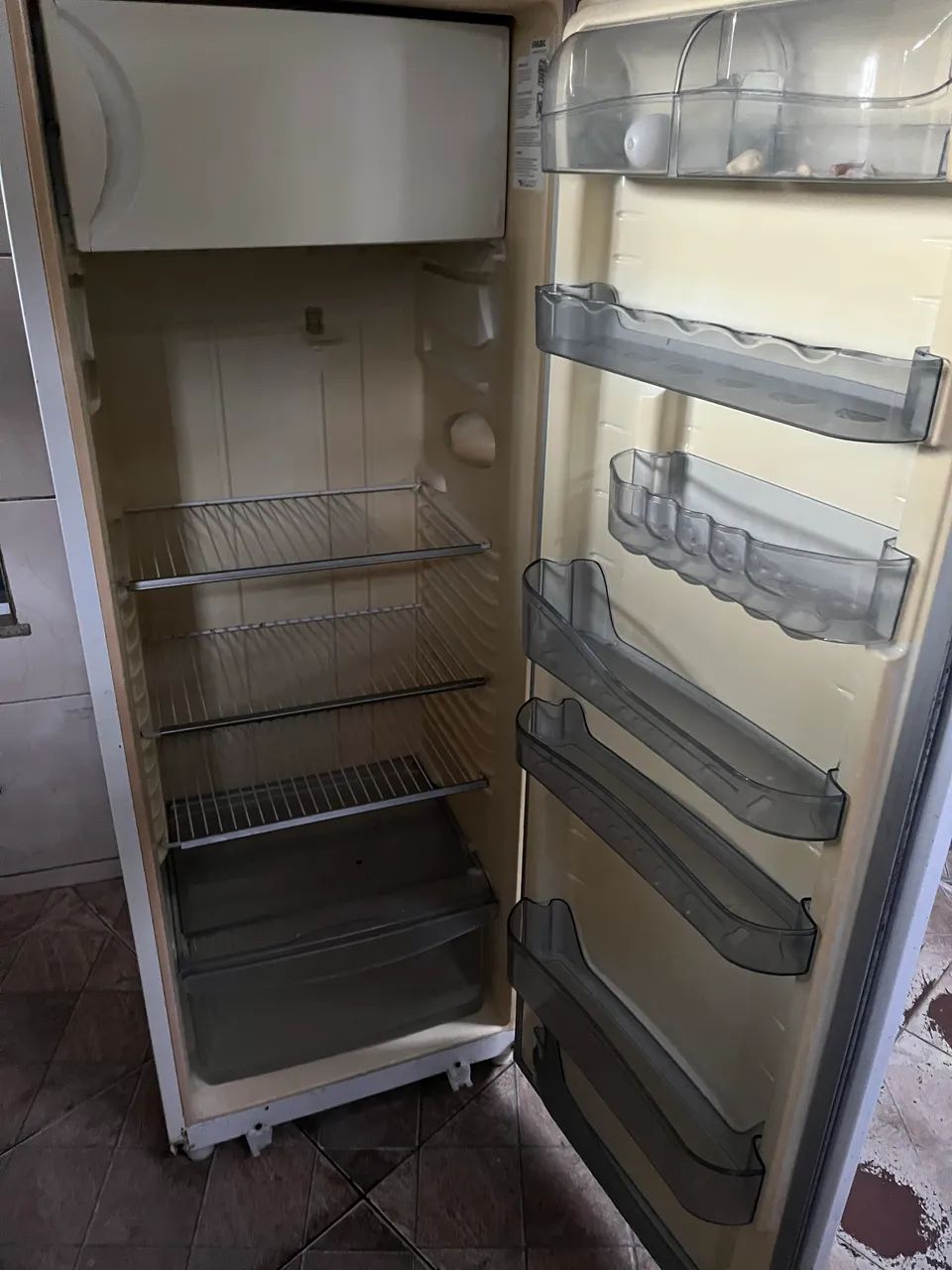 Geladeira cônsul . Só ligar e usar  - Foto 2