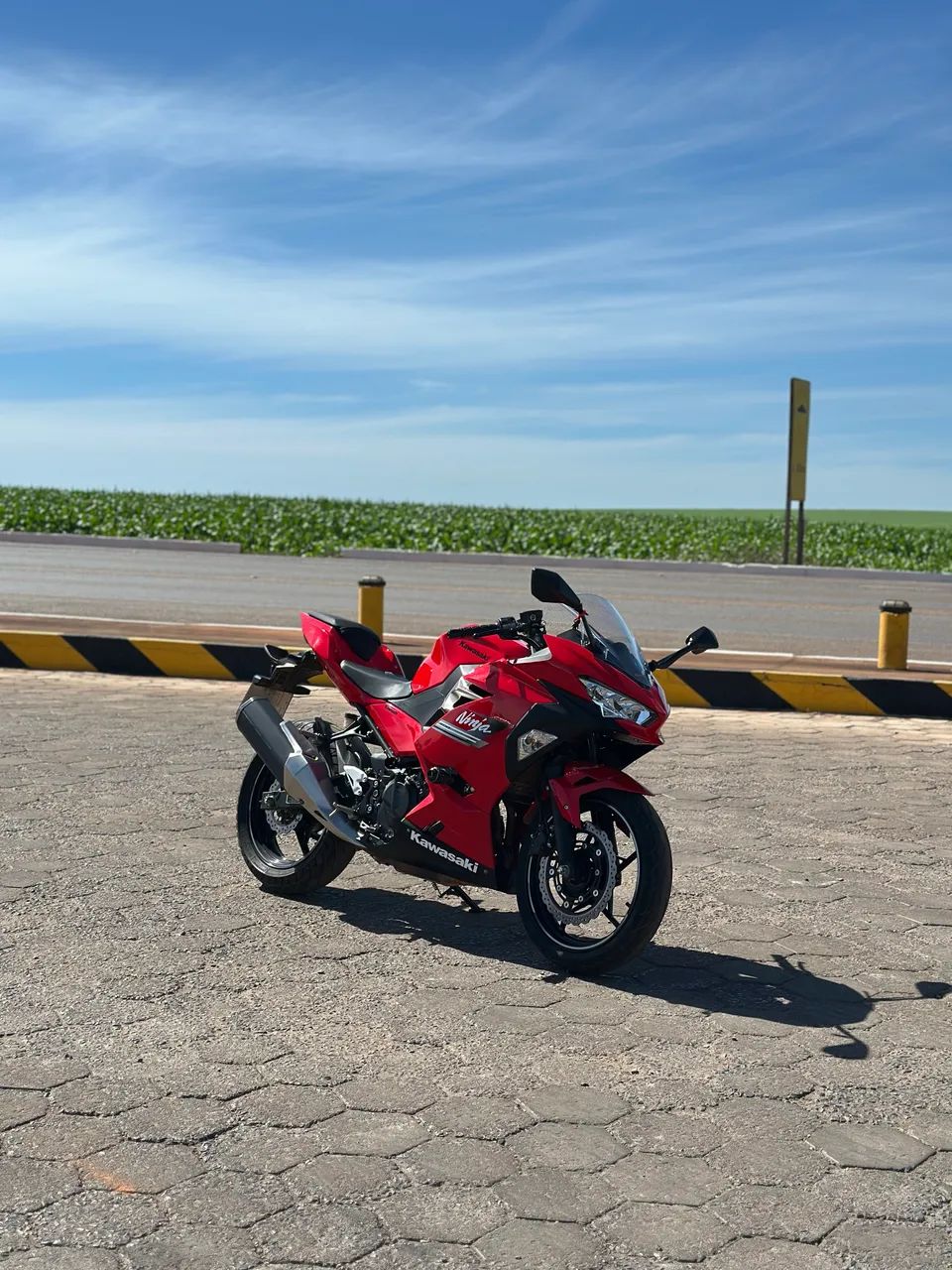 KAWASAKI NINJA 400 - Foto 5