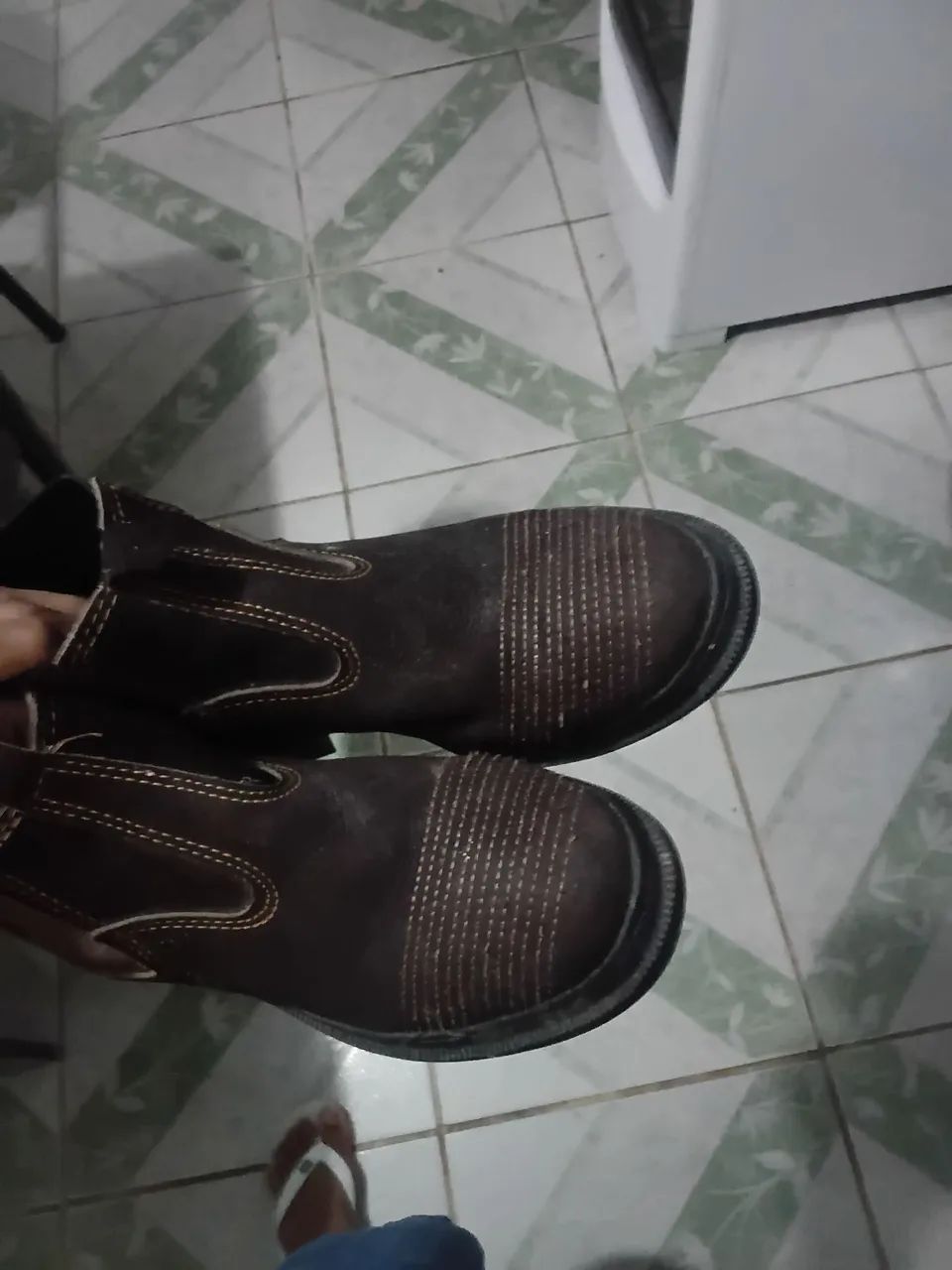 Para vender bota nova