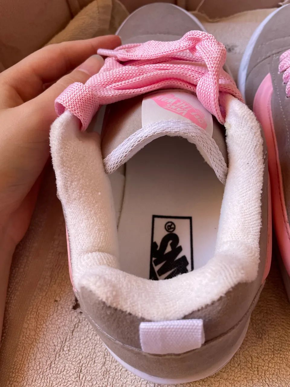 Tênis VANS cinza e rosa - Foto 4