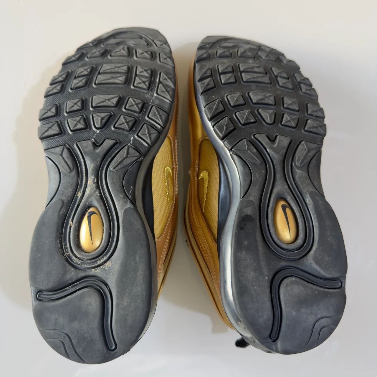 TÊNIS AIR MAX 97 GOLD BLACK ORIGINAL - Foto 2
