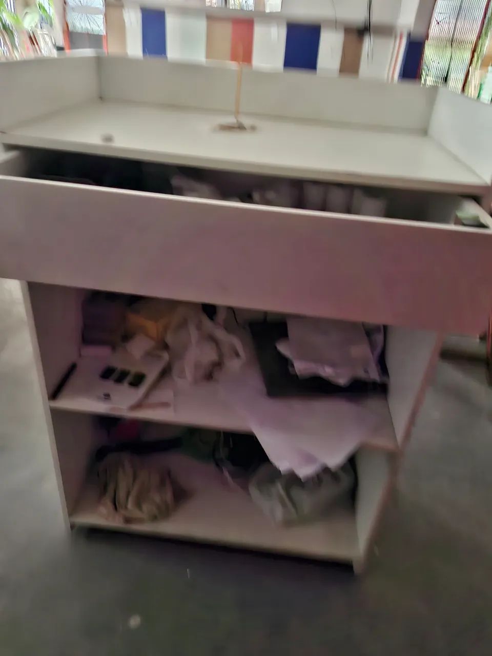 Bancada para caixa com gaveta - Foto 2