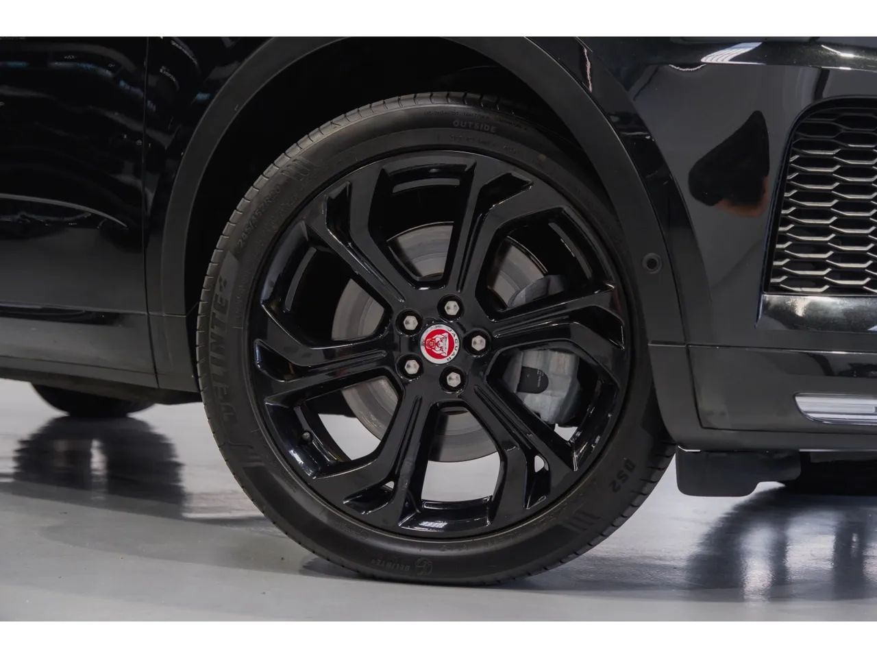 Jaguar E-Pace First Edition 2.0 AWD 249cv Aut. 2018 - Foto 5