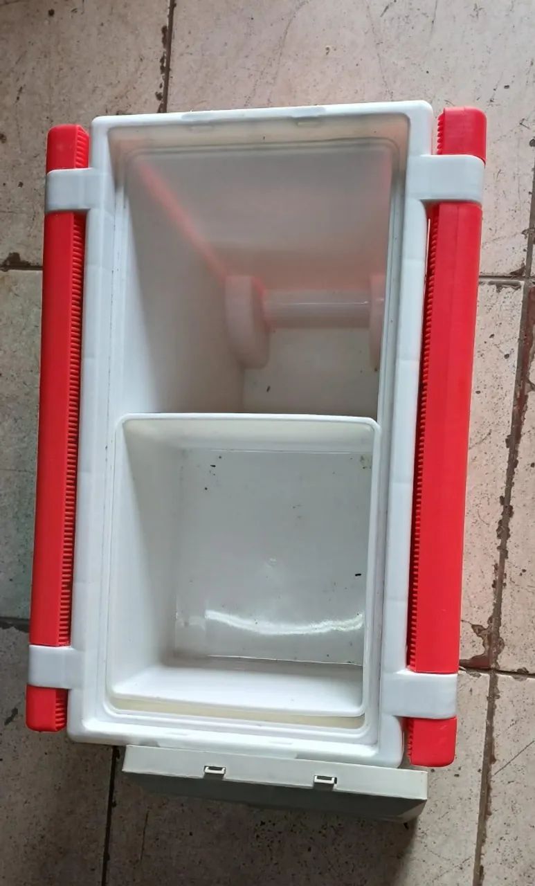 Caixa Térmica Cooler 3 - Em 1 Mesa 2 Bancos - Foto 4