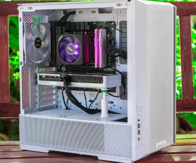 7800X3D - 32GB - RTX 5060Ti - Foto 5