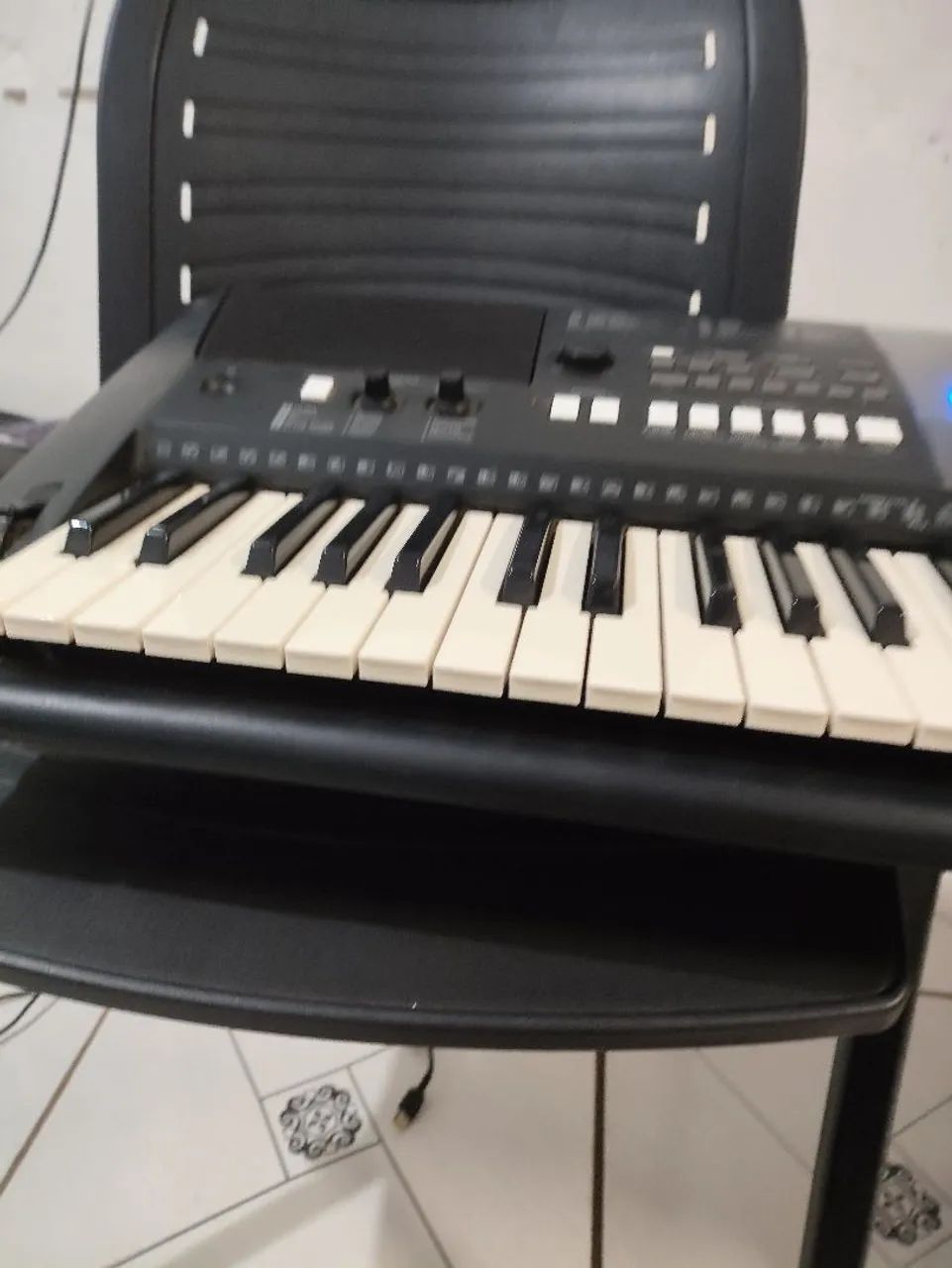 Teclado Yamaha PSR E423 - Foto 2