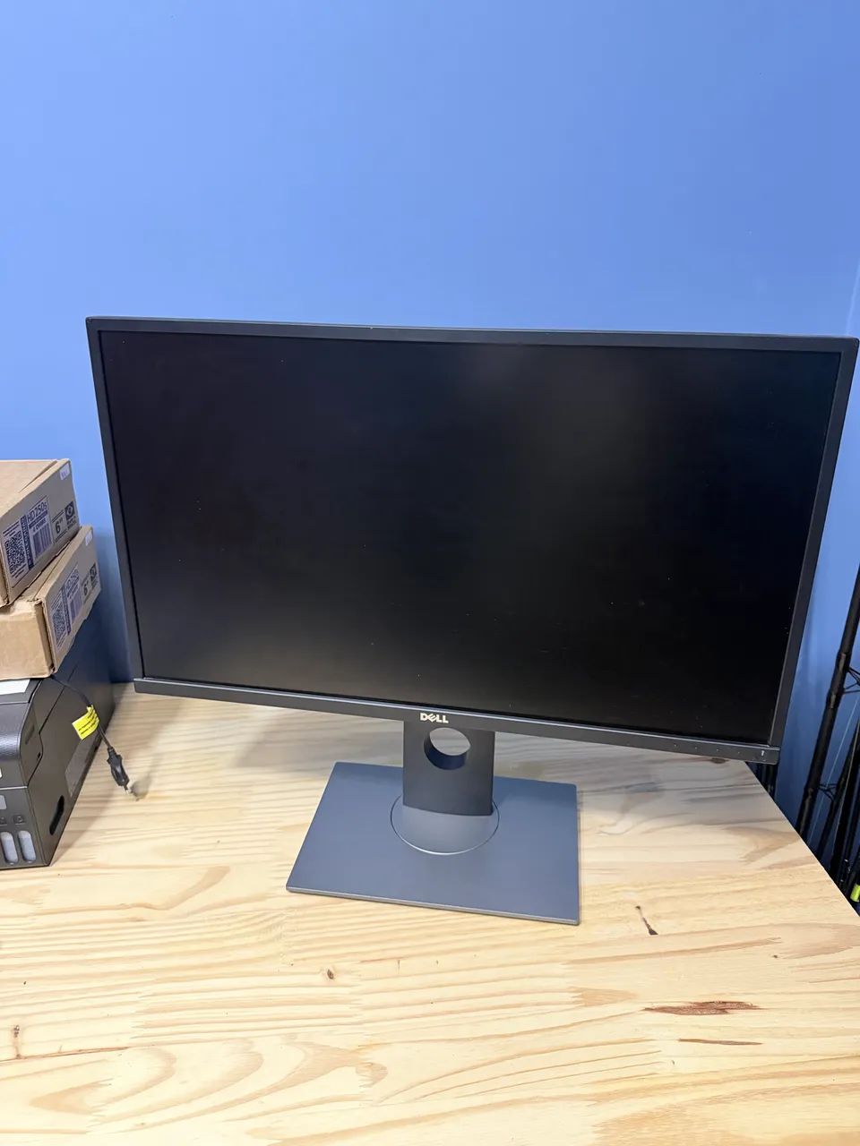 Monitor Dell Profissional P2717H - 27? - 1920 x 1080p  - Foto 3