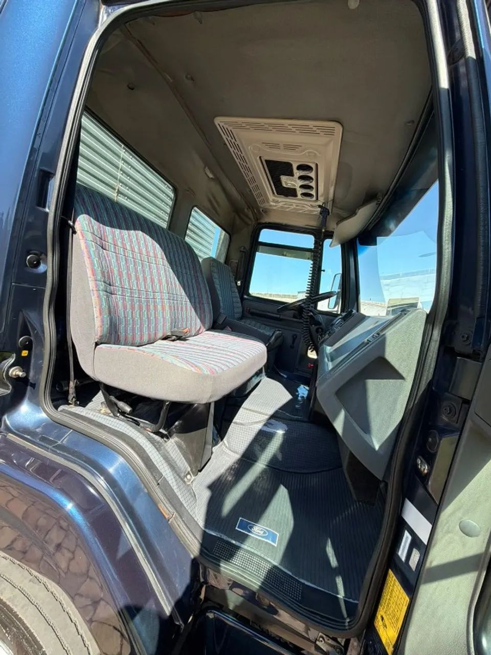 Ford Cargo 815 Baú - Foto 5