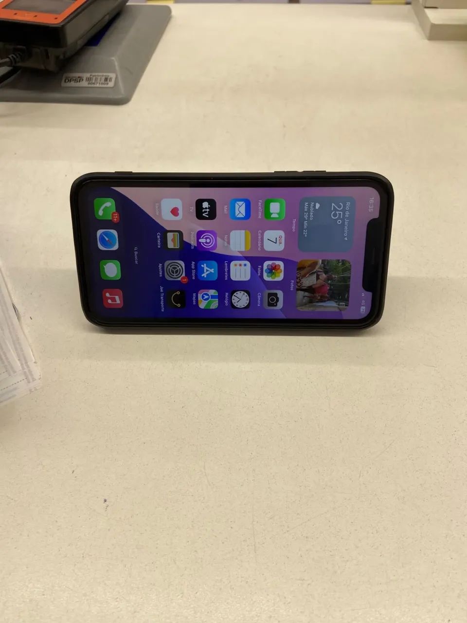 iPhone 11 muito novo - Foto 2