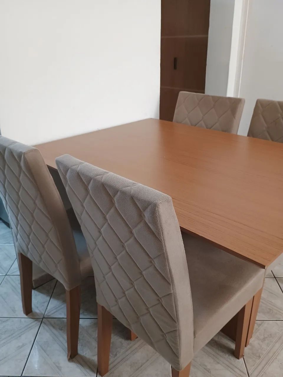 Mesa com 4 cadeiras  - Foto 2