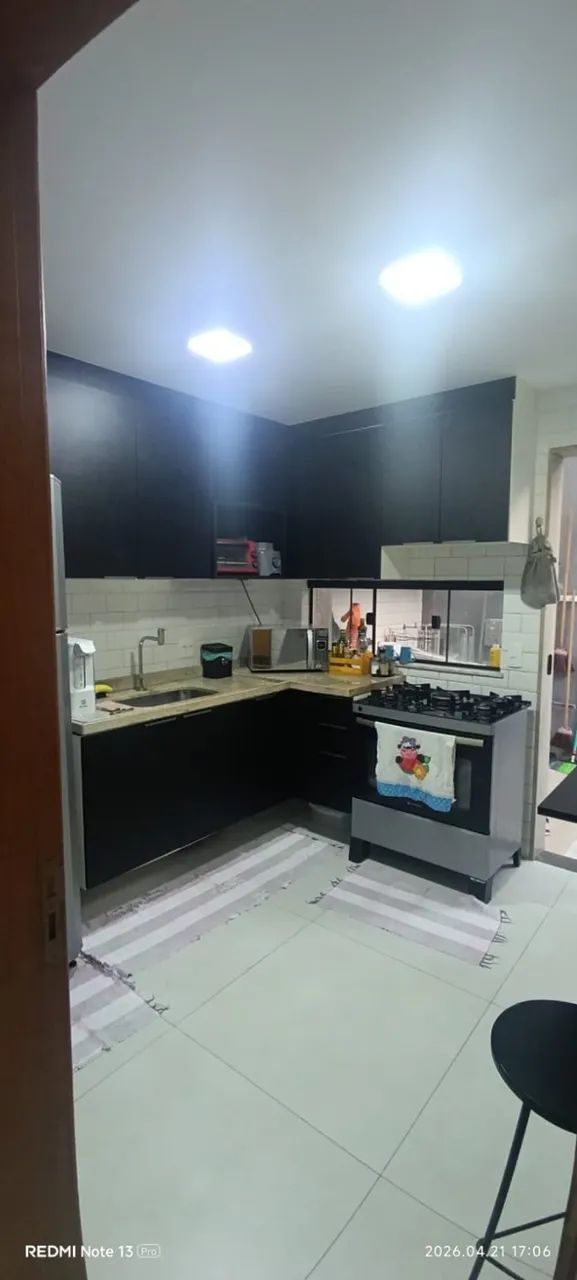 Alugo casa duplex com piscina, condomínio Jardim do Outeiro. - Foto 11