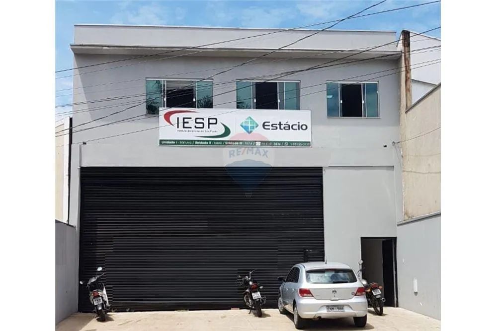Sala comercial ao lado do MC Donald's incluso IPTU, água e energia