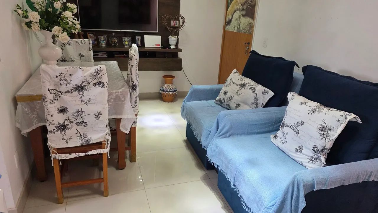 Vende se dois sofás 800,00 cada sofa 