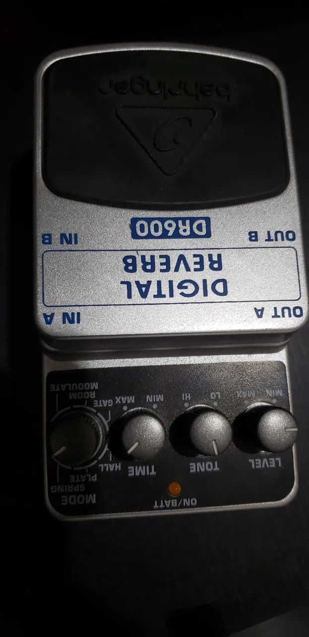 Caixa de som e pedal efeito - Foto 4