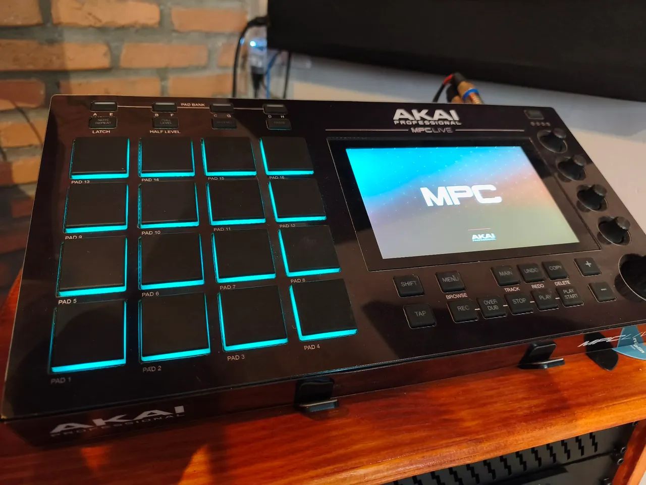 Akai MPC Live 1 - MPC live 1 - Foto 2