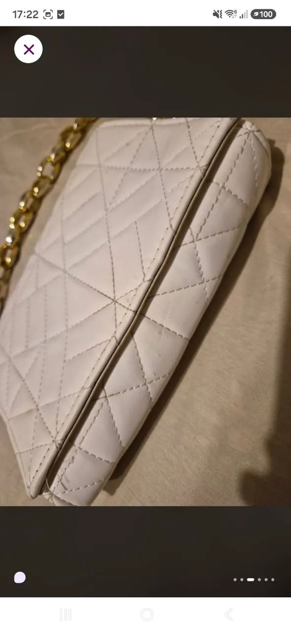 Bolsa branca com corrente dourada  - Foto 3