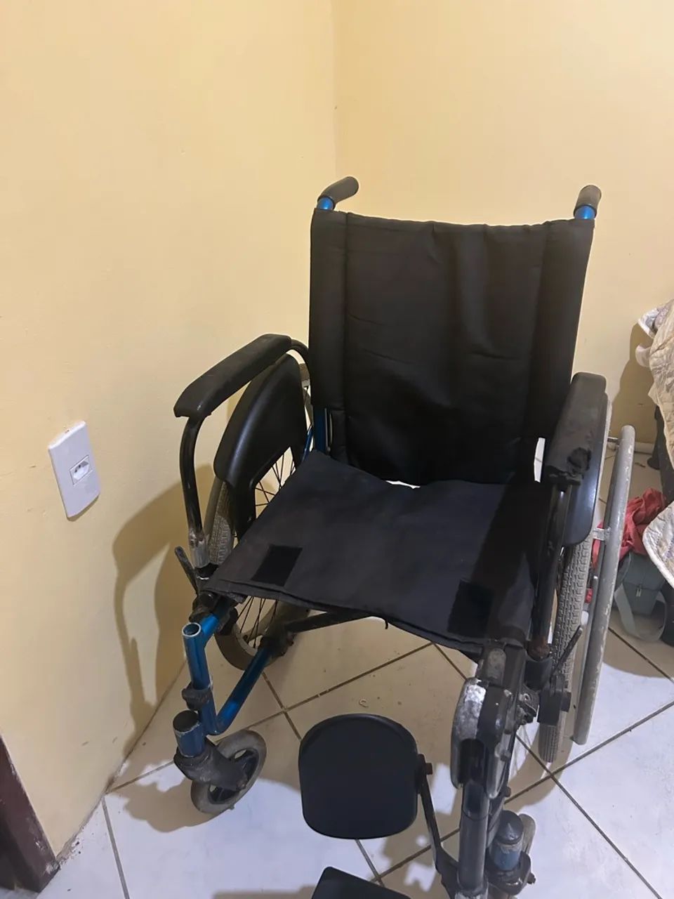 Cadeira de rodas  - Foto 3
