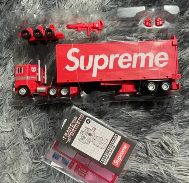 Boneco Transformers X Supreme - Optimus Prime 2025 - Foto 3