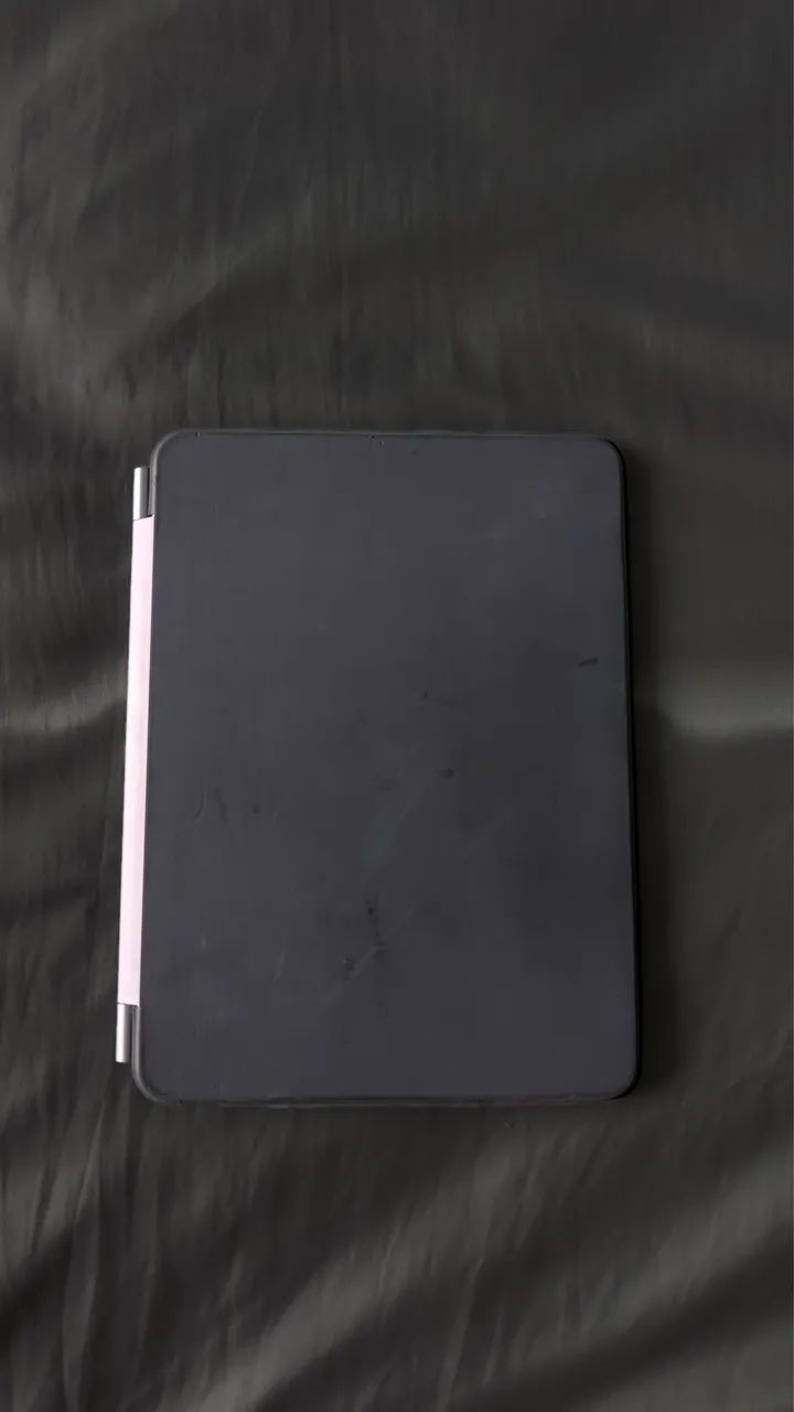 Capa IPad com teclado iluminado  - Foto 2